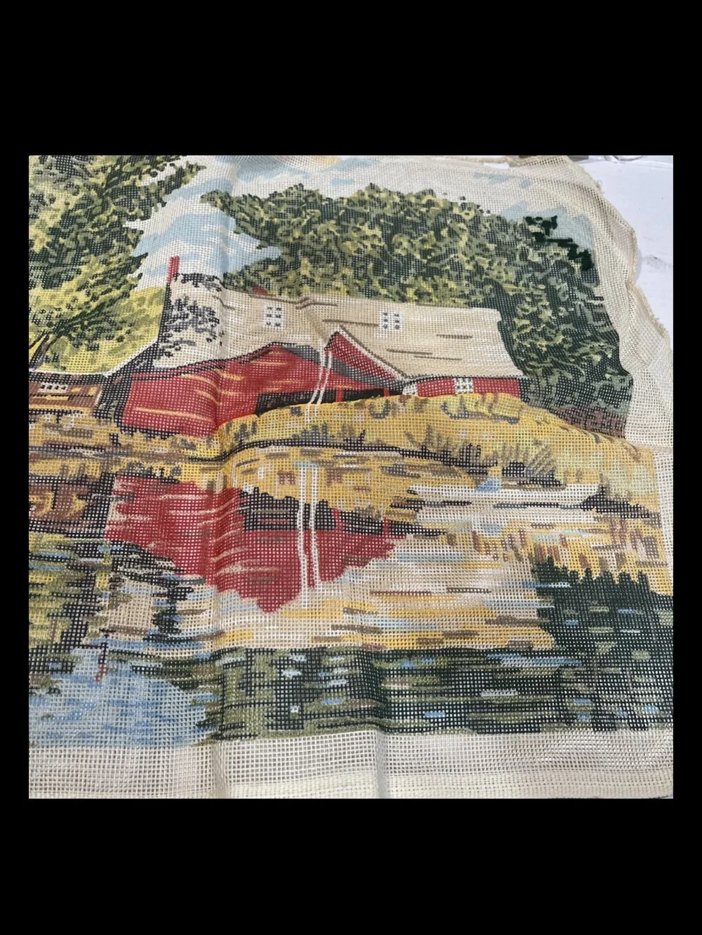 MARGOT DE PARIS VTG?  Printed Needlepoint Tapestry Canvas CountryHouse Lake